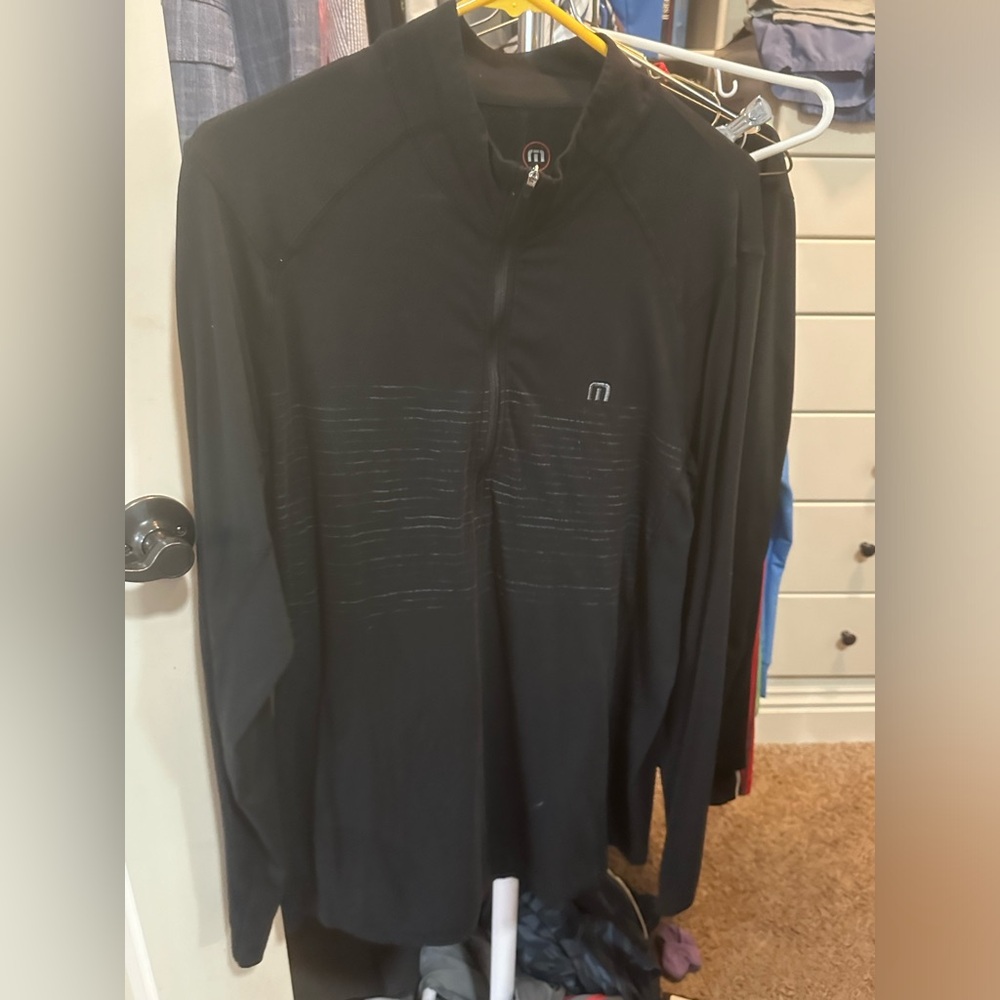 Travis Mathew pullover